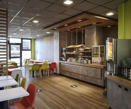 Ibis Budget Centre Gare Et Congres Hotel 2*