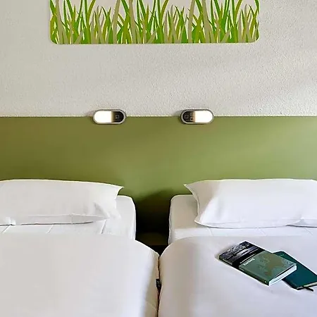 Ibis Budget Centre Gare Et Congres 2* Tours